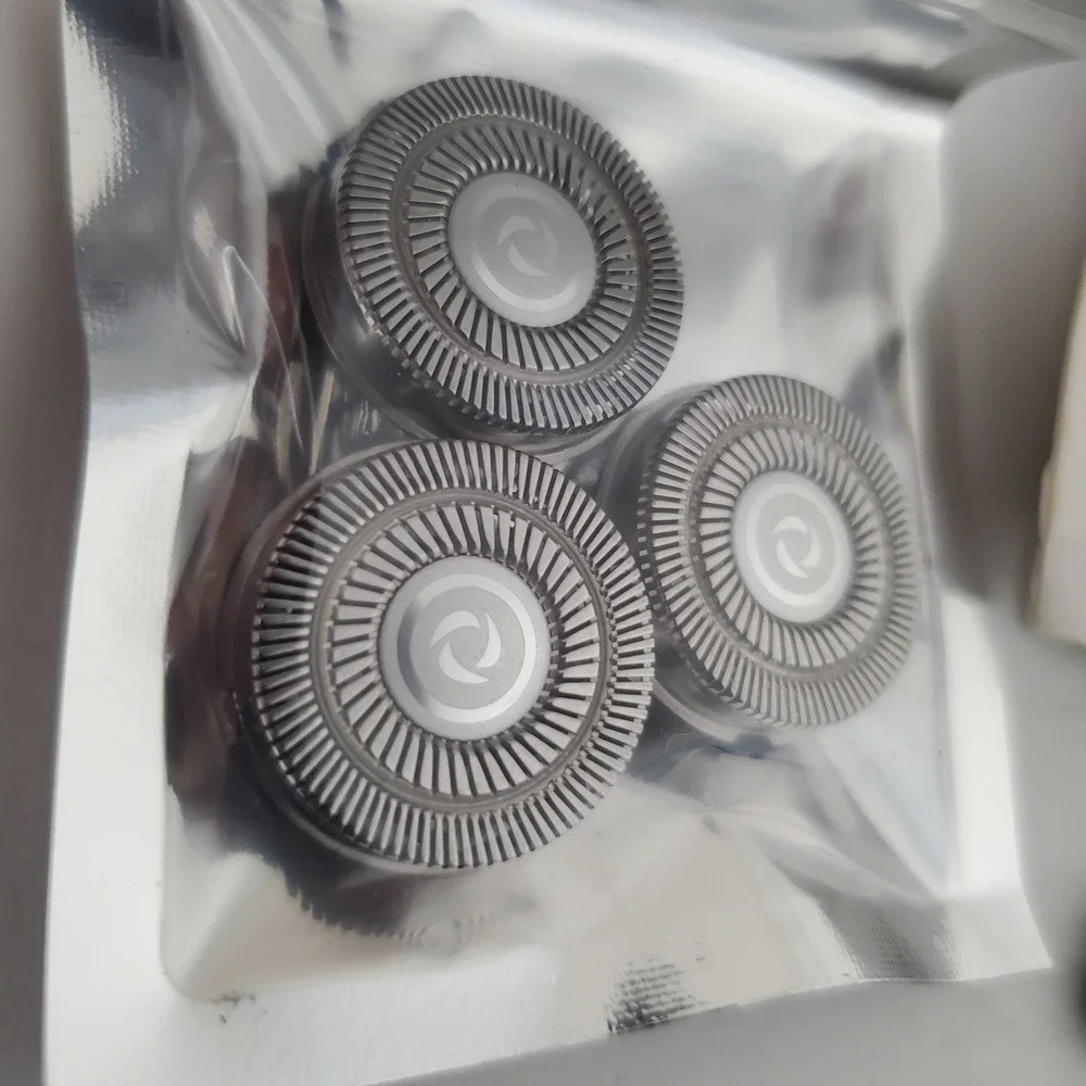 Mens Electric Shaver Replacement Blades Rotary Heads 3pk with 2 Cleaning Brushes